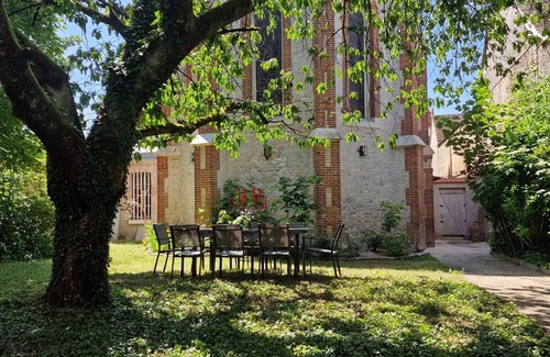 Montargis House | Magnifique Chapelle Entièrement Rénovée en Cœur de Ville Pour 8 Personnes