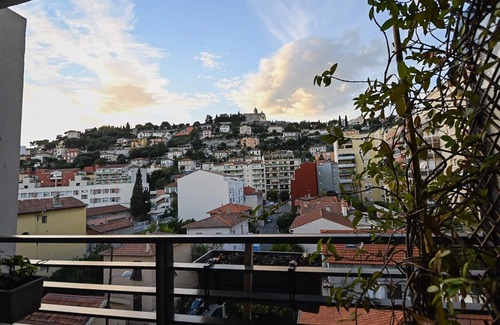 Roquebilliere Apartment | Magnifique Design T2, Confortable, Parking Gratuit