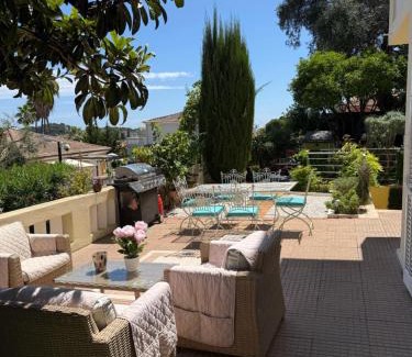 La Celle-sous-Gouzon Apartment | Magnifique studio entier avec terrasse Saint Jean Cap Ferrat