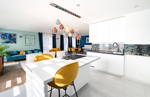 Clamart Apartment | Magnifiqueduplex lake view