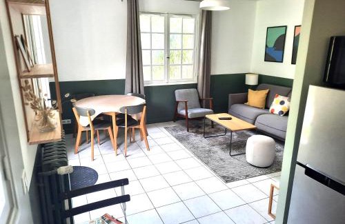 Maisons-Laffitte House | Magnolia Cottage