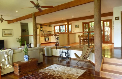 Cooroy Cottage | Magnolia Cottage - Magical Noosa Hinterland Retreat