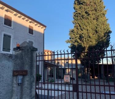 Pescantina Apartment | Magnolia Country House