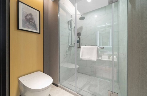 Pudong Hotel | Magnolia Hotel Lingkong Road subway