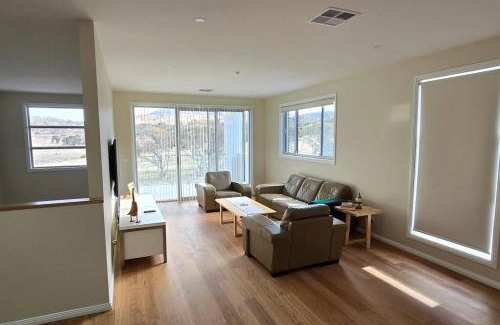 Jindabyne House | Magnolia Place
