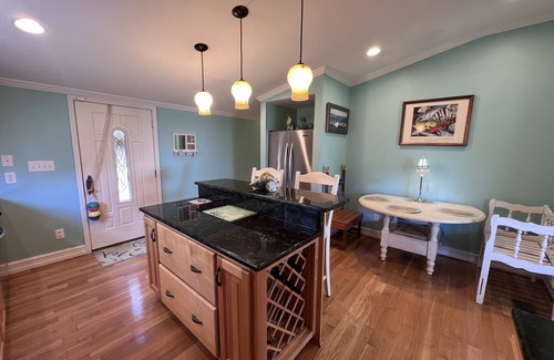 Newport House | Magnolia Retreat - 3 bdrm, 3 bath intercoastal view - water access