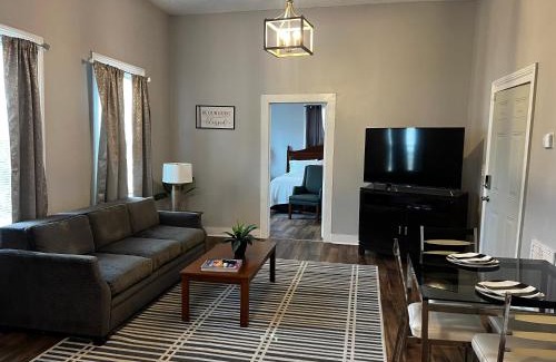 Wadley Apartment | Magnolia Suite