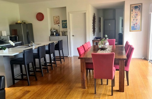 Alexandrina House | Magnolias at Clayton Bay on the River Murray