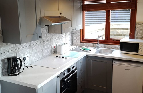 Warminster Ski Chalet | Magpie 5 Hot Tub HuntersMoon-Warminster-Bath-Wiltshire