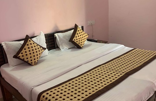 Chandigarh Hotel | Mahadev Homestay
