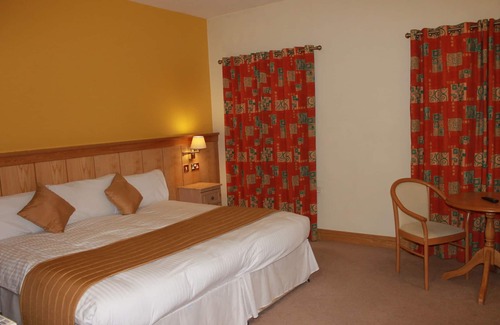 Irvinestown Hotel | Mahons Hotel
