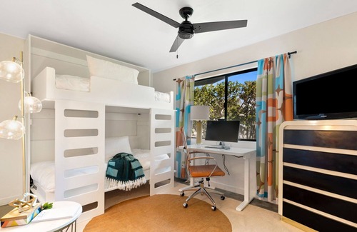 Racquet Club South House | Mai Tai- 3 Bedroom Home