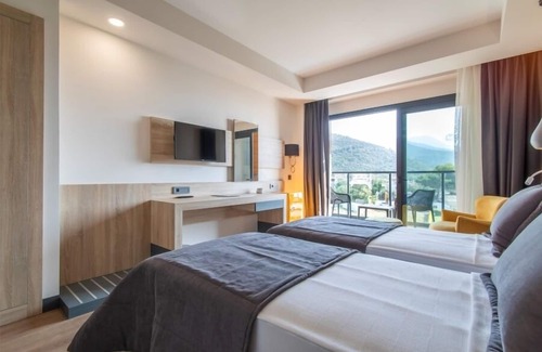 Guzelcamli Hotel | Maia Luxury Beach Hotel & Spa