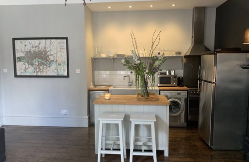 Little Venice Apartment | Maida Vale, Westminster London Elegant 2 Bedroom Apartment