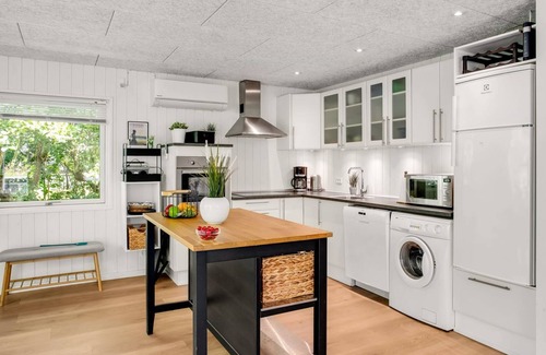 Rindby Strand House | "Maik" - 1.5km from the sea by Interhome