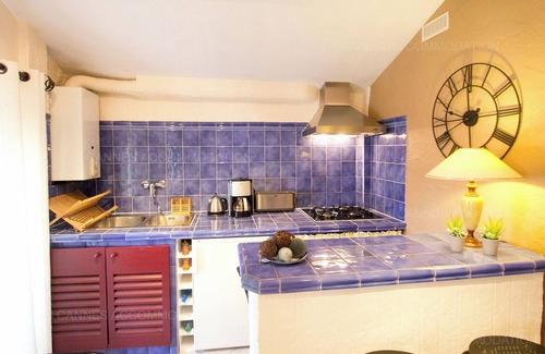 Le Suquet Apartment | Maillot-0008-Provençal charm inside and outside