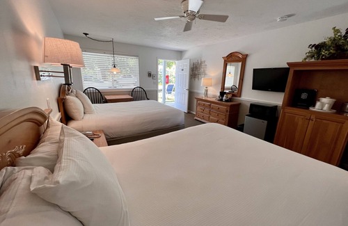 Fish Creek Hotel | Main Street Motel