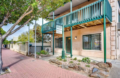 Goolwa Apartment | Main Street of Goolwa - WIFI, Smart TV, Linen included