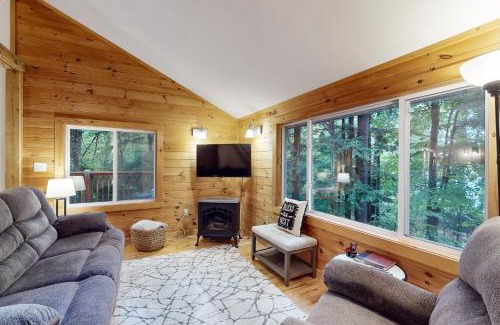 Monmouth House | Maine Lake Family Retreat