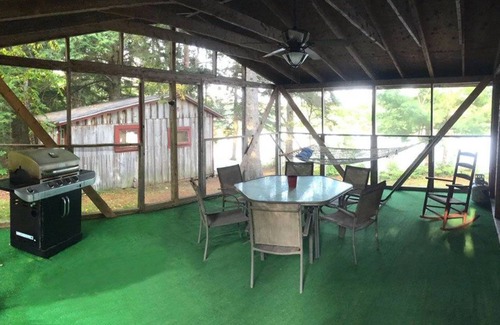 Northfield House | Maine Lake House 15 Feet from the water!