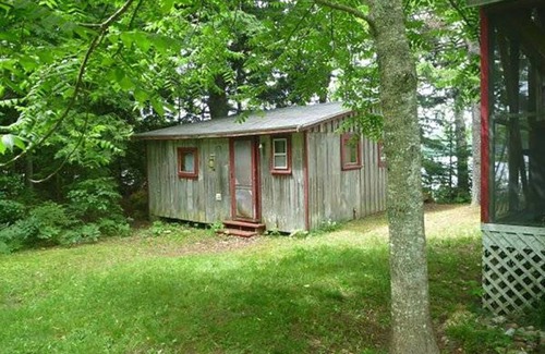 Northfield House | Maine Lake House 15 Feet from the water!