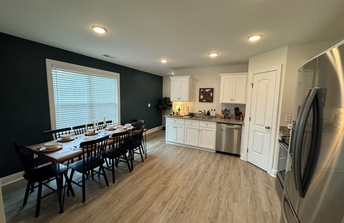 Kannapolis House | Maine State Of Mind ~ Comfy Retreat ~ 0.5 to Ktown