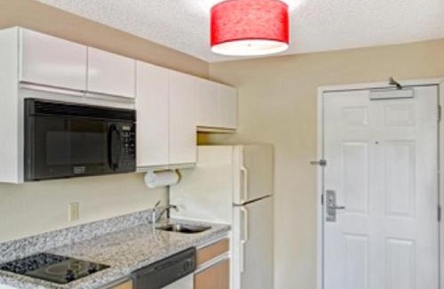Cottonwood Heights Hotel | MainStay Suites Salt Lake City Fort Union