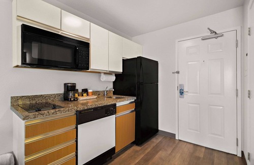 Cottonwood Heights Hotel | MainStay Suites Salt Lake City Fort Union