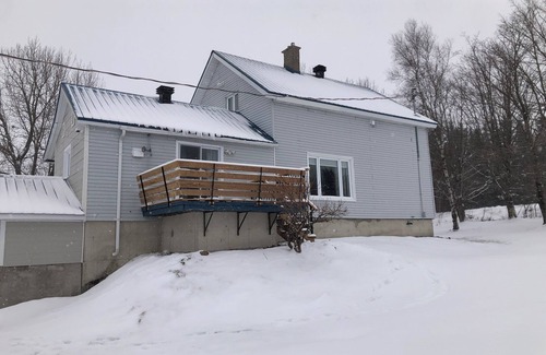 Saint-Pierre-de-Broughton House | Maison chez Dom The peace and quiet of the Chaudière Appalaches countryside