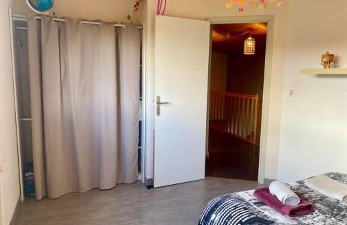 Vilde-Guingalan Villa | Maison 180m2, jardin clos, 2 terrasses, 5 mn Dinan