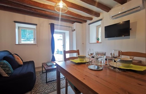 Louresse-Rochemenier House | Maison 2-3 pers semi-troglodyte Angers-Saumur