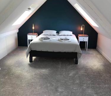Coatroual House | Maison 2 Ch - 7 Pers - au coeur du Château de Bothané