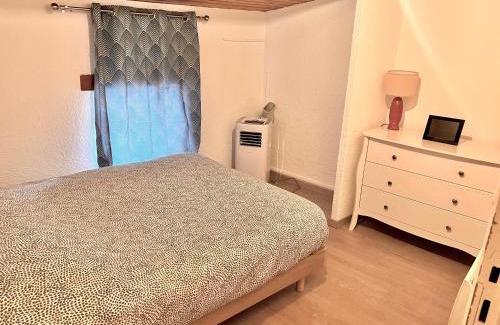 Ruelle-sur-Touvre Villa | Maison 2 Chambres - TV - CLIM - BABY FOOT