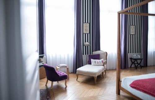 Chartres House | Maison Ailleurs