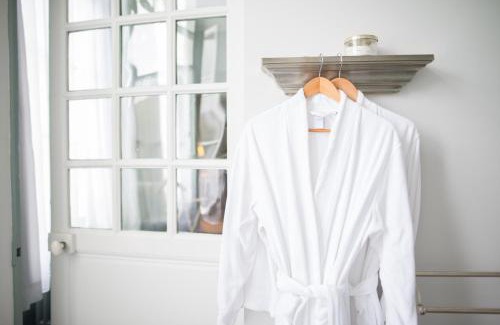 Chartres House | Maison Ailleurs