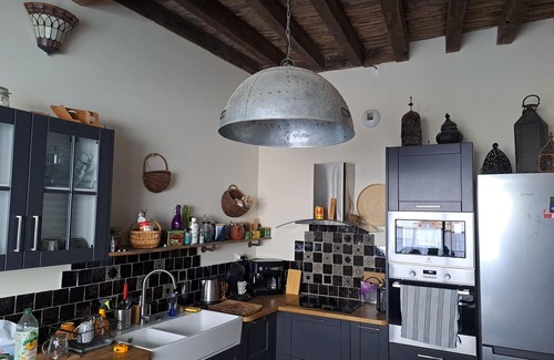 Segre House | Maison au Calme Dans le Centre Ville au Bords de L'eau, Barque Disponible