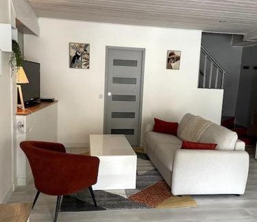 Macornay Apartment | Maison au coeur du village