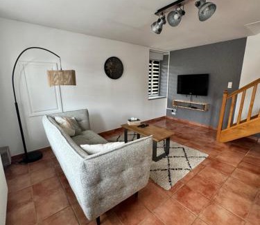 Baudricourt House | Maison aux pieds du circuit de Mirecourt