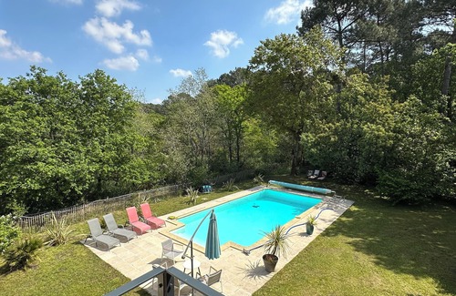 Cestas House | Maison Avec Piscine, 3 Chambres, en Lisière de Forêt sur Cestas