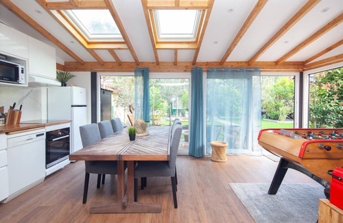 Louis Bertrand-Mirabeau-Semard House | Maison Avec spa et Piscine Privée à Paris Animaux de Compagnie pas Accepté