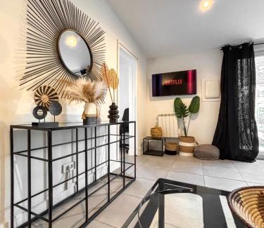 Gagny Villa | Maison avec Terrasse proche Gare pour Paris et Disneyland - 6 personnes