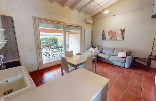 Manerba del Garda Ski Chalet | Maison Belvedere By Bookinggardalake