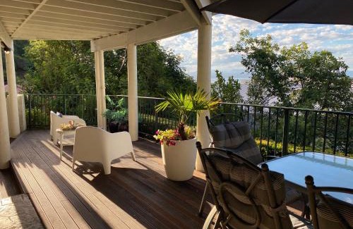 Bluff Hill Apartment | Maison Blue - Chic Garden Apartment