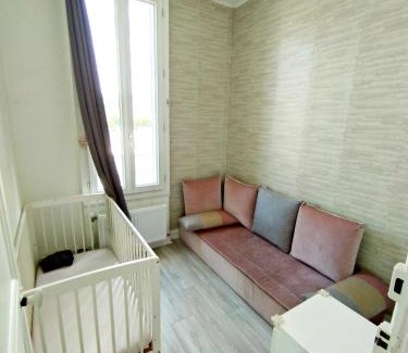 Abbesses House | Maison calme entre Paris et Disneyland
