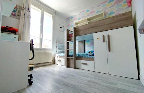 Abbesses House | Maison calme entre Paris et Disneyland