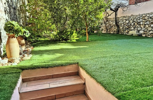 La Capelette House | Maison Charmante et Spacieuse Avec Grand Jardin et Garage