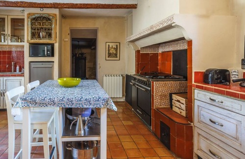 Castelnau-de-Guers Villa | Maison Clairette - Six Bedroom Villa, Sleeps 12