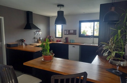 La Brede House | Maison Climatisée Avec Piscine Sud Bordeaux 45 min Plages