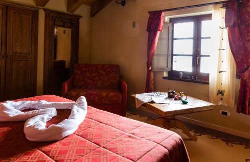 Corgnolaz Hotel | Maison Cly