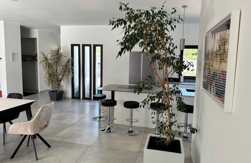 Thaire Villa | Maison Contemporaine Proche Plage